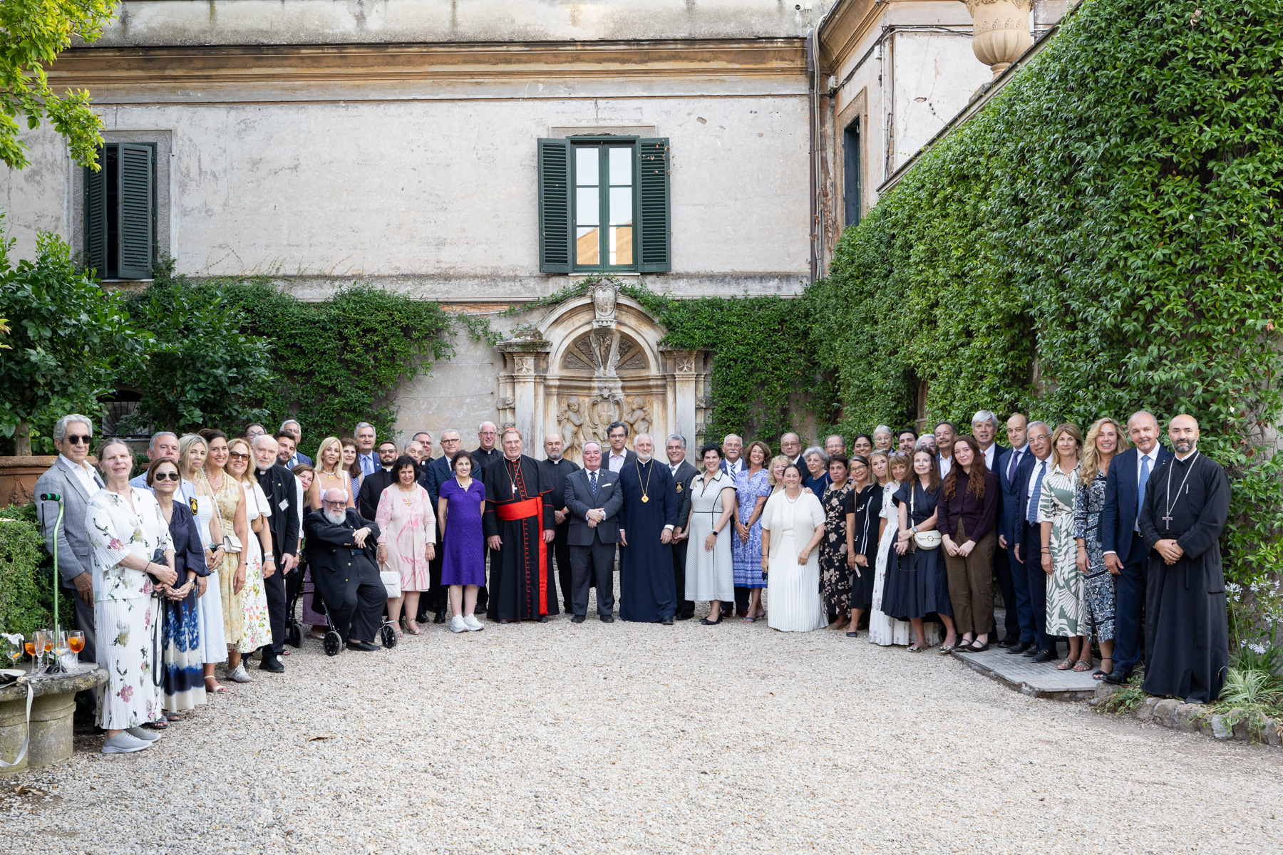The Orthodox-Catholic pilgrimage from USA stops at the Magistral Villa