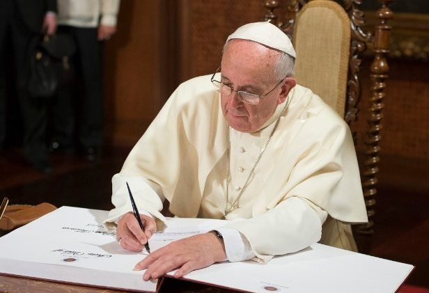 Popiežius Pranciškus patvirtino naują Maltos ordino chartiją ir kodeksą