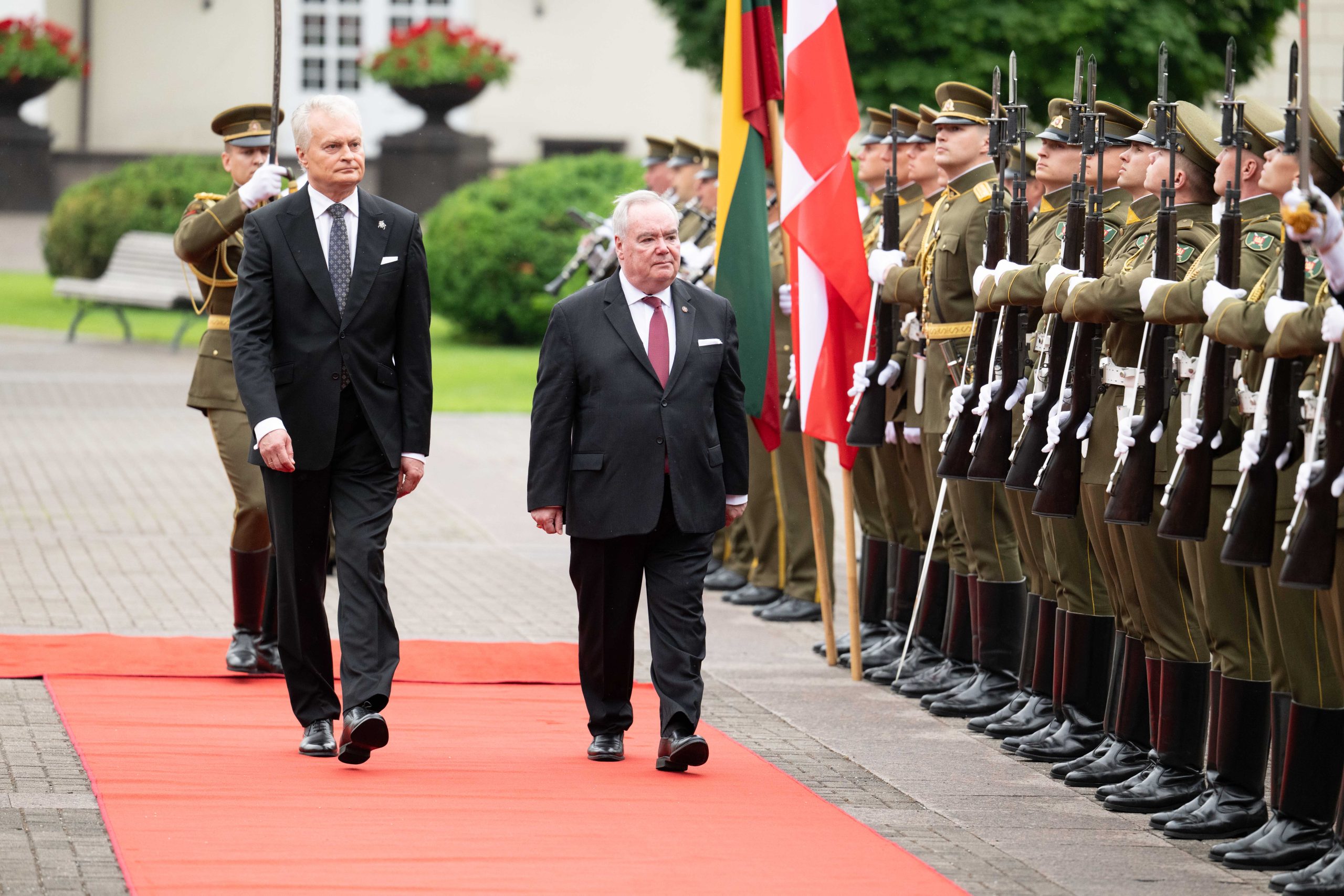 Lietuvos Respublikos Prezidentas Gitanas Nausėda susitiko su valstybinio vizito į Lietuvą atvykusiu Suverenaus Maltos ordino Princu ir 81-uoju Didžiuoju Magistru broliu Johnu T. Dunlapu.